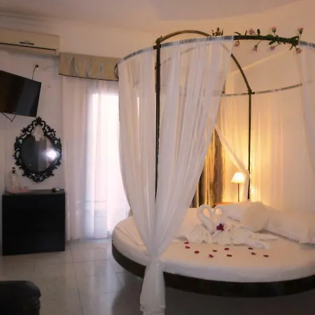 Bougainvillea 3* Kamári